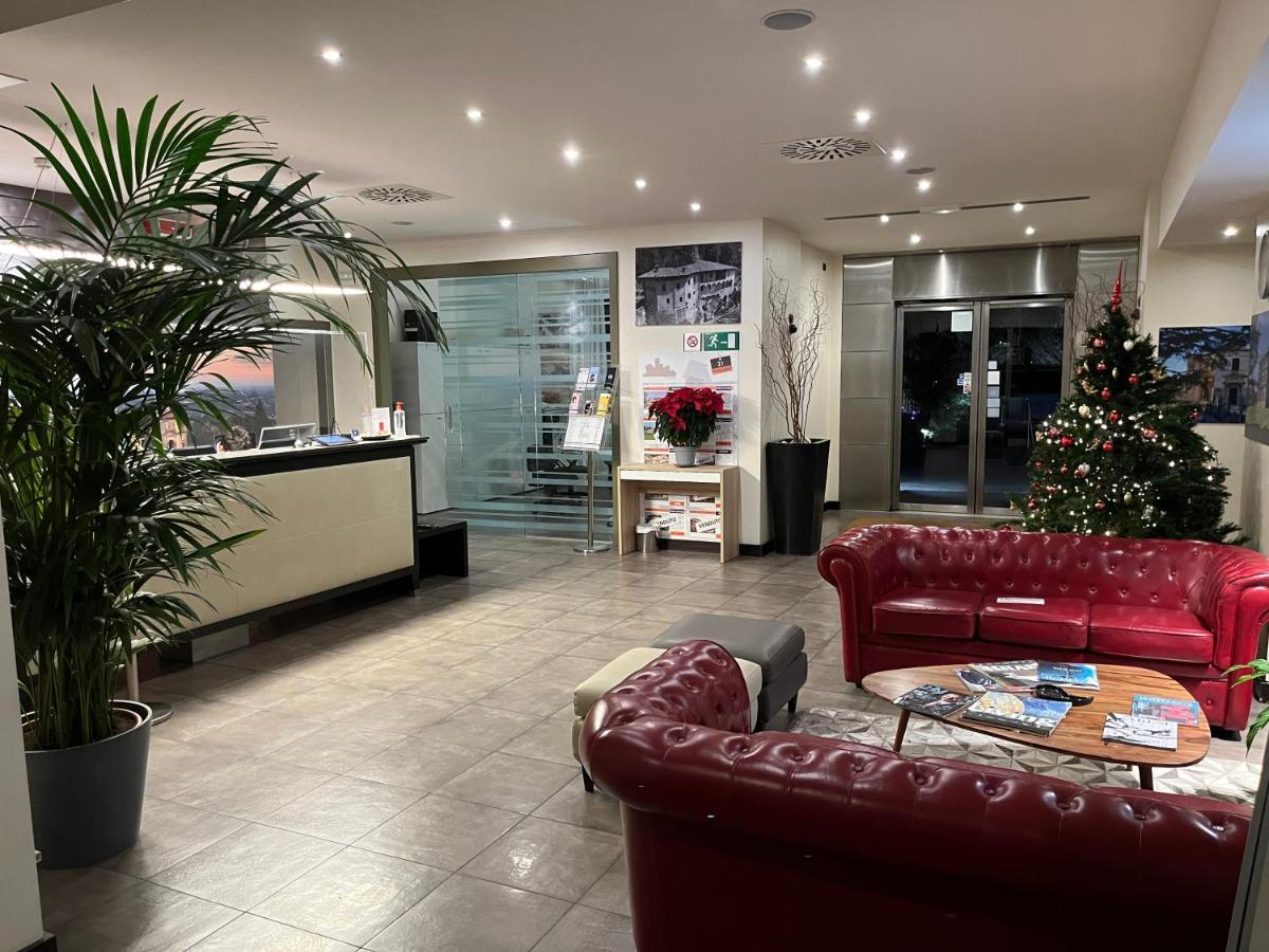 Bis Hotel Varese Eksteriør bilde