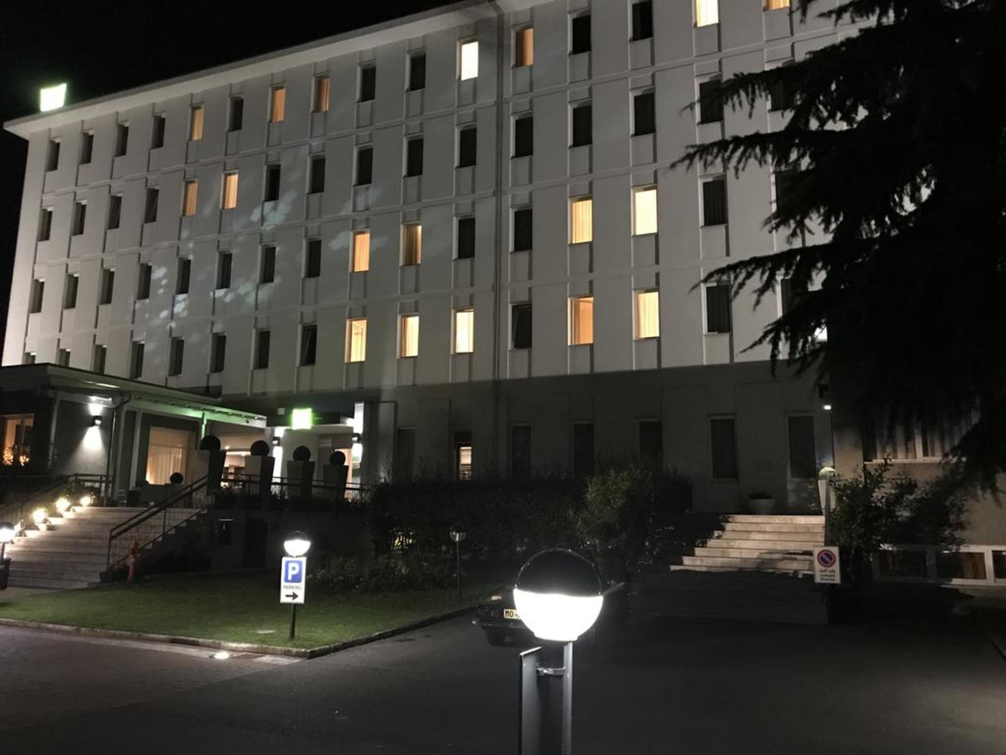 Bis Hotel Varese Eksteriør bilde