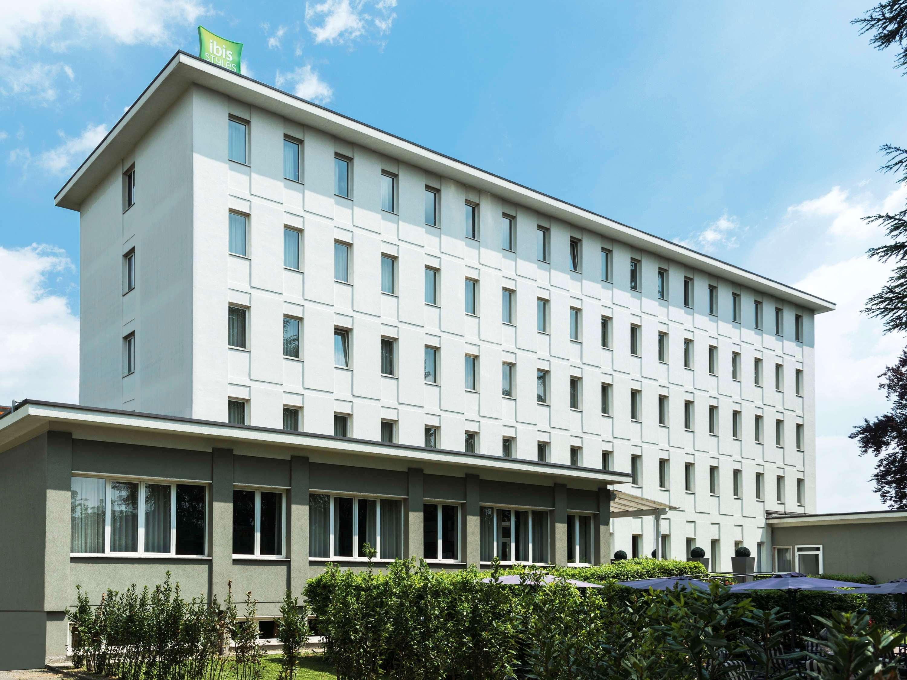 Bis Hotel Varese Eksteriør bilde