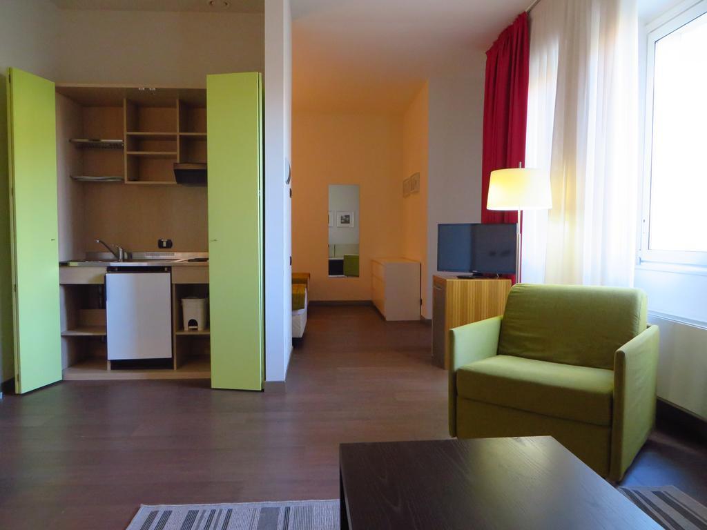 Bis Hotel Varese Eksteriør bilde