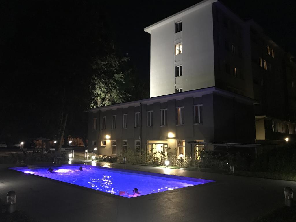 Bis Hotel Varese Eksteriør bilde